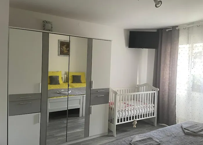 Bolkovac Ulica Donje Selo 33 *